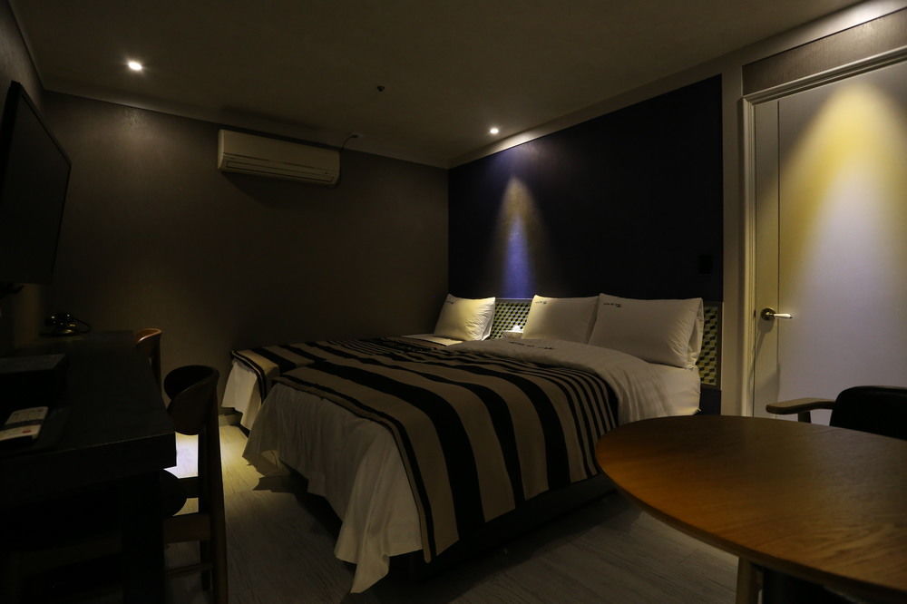 Ilsan Blanc Motel Kōyō Екстериор снимка