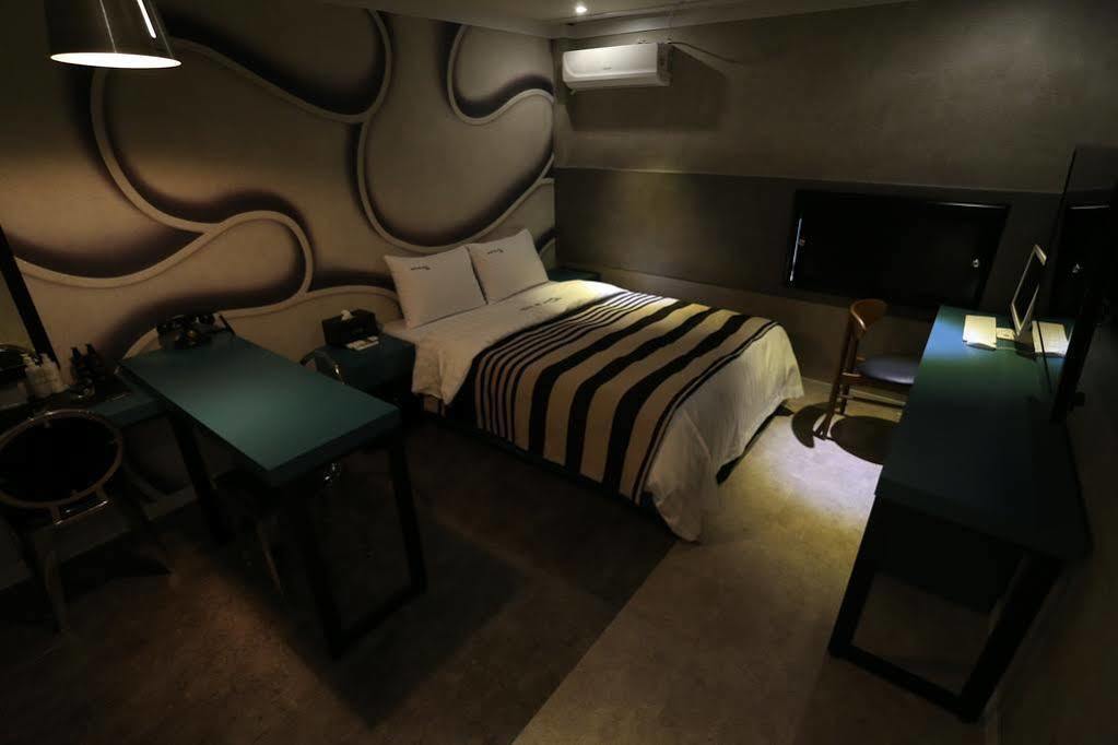 Ilsan Blanc Motel Kōyō Екстериор снимка